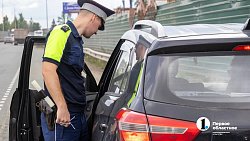 Женщина в мужской профессии: кто следит за порядком на дорогах Челябинска