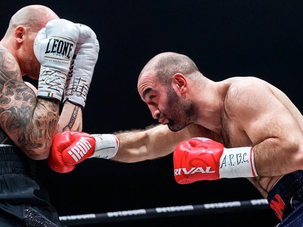 Боксер Мурат Гассиев стал полноценным чемпионом мира по версии WBA