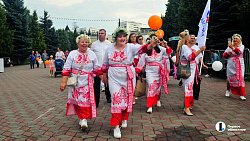 Более трех тысяч челябинцев приняли участие в параде семей
