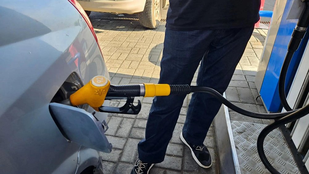 В Челябинской области власти просят водителей уважать труд работников АЗС