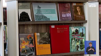 В областной библиотеке Челябинска открылась выставка книг о трудовом подвиге города