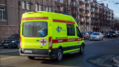 Молодые люди напали на бригаду скорой у ТРК «Космос» в Челябинске