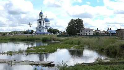 В Снежинске местные жители переживают из-за пруда возле храма