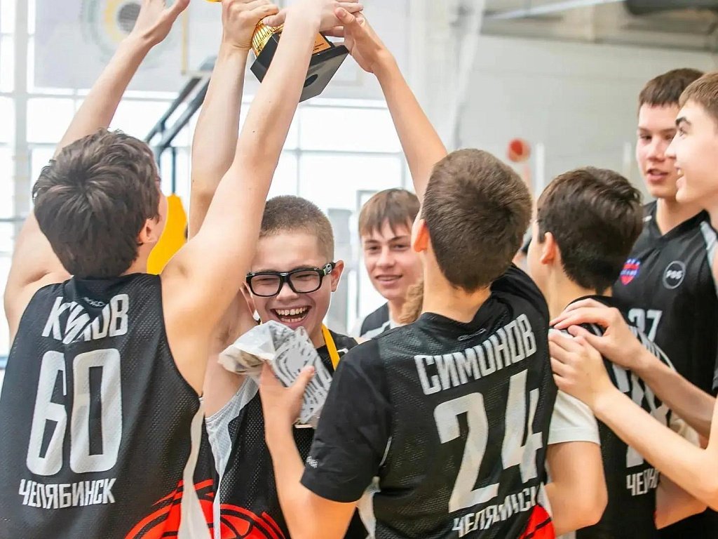 Юные баскетболисты из Челябинска выиграли турнир в Казани