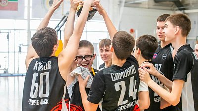 Юные баскетболисты из Челябинска выиграли турнир в Казани