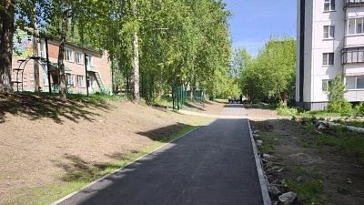 В Карабаше по нацпроекту обновили пешеходный маршрут