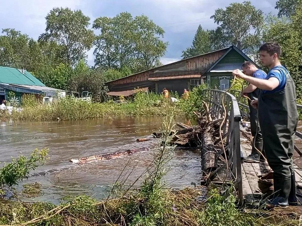 В МЧС рассказали о ситуации с дождевым паводком в Верхнем Уфалее на вечер 17 июля