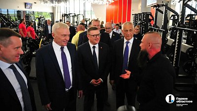 Алексей Текслер в Магнитогорске осмотрел новый фитнес-центр с двумя бассейнами