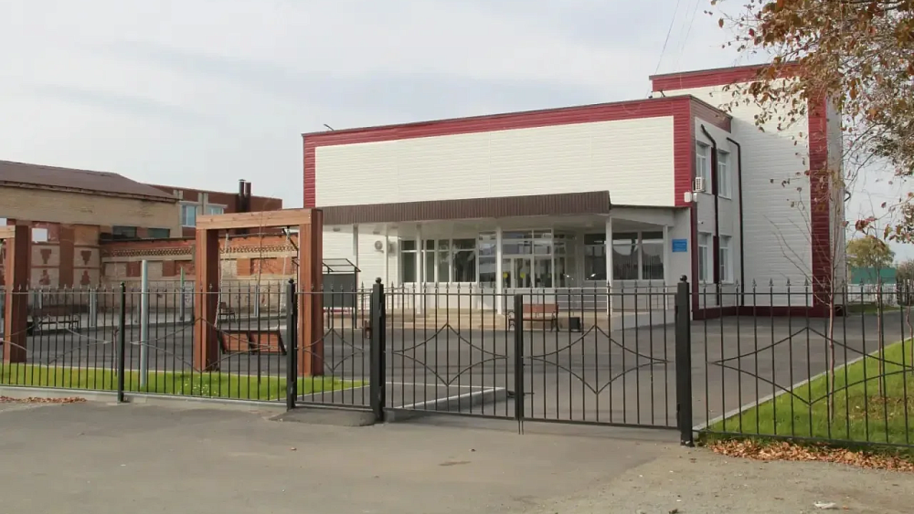 В селе Октябрьском после капремонта заработал обновленный Дом культуры