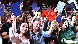 ЧелГУ в преддверии 50‑летия вуза вручил дипломы почти 1,4 тысячи выпускникам