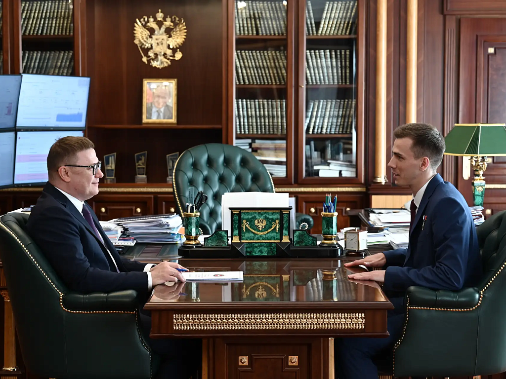 Алексей Текслер обсудил с Героем России Владиславом Головиным подготовку молодых лидеров