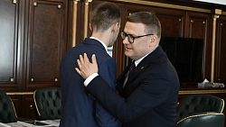 Алексей Текслер обсудил с Героем России Владиславом Головиным подготовку молодых лидеров