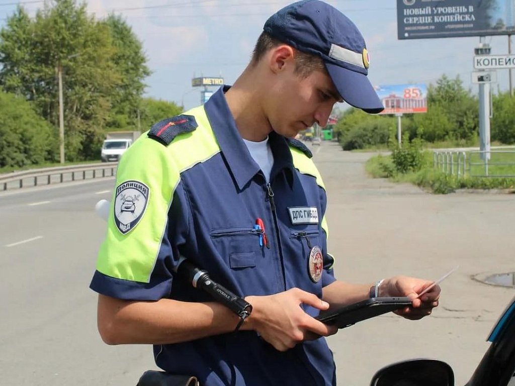 Свыше 2,2 тысячи нарушений выявили полицейские в Челябинской области за сутки
