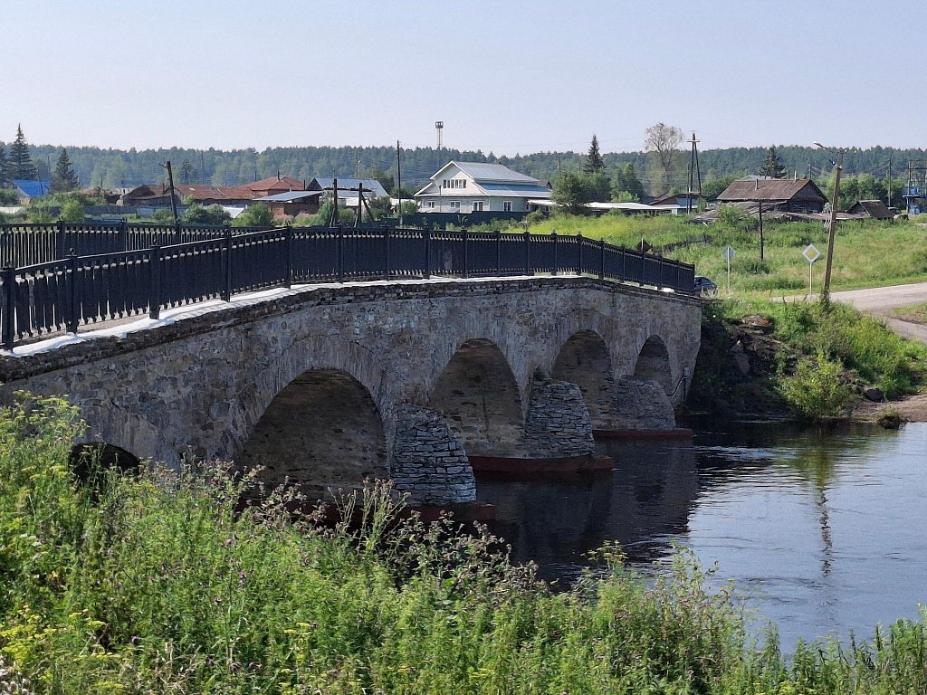 На Южном Урале отреставрировали уникальный пятиарочный мост XIX века