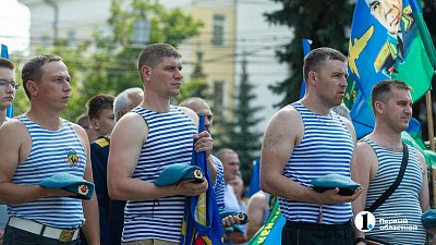 Алексей Текслер отметил героизм южноуральских десантников в зоне спецоперации