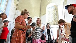Звук, крушение и игры: как в челябинской водонапорке работала сибирская художница