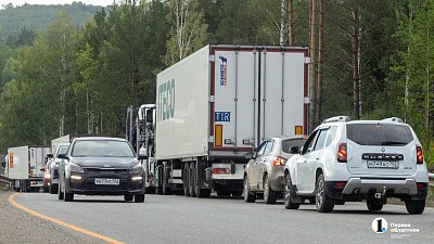 На трассе А-310 в Челябинской области ограничили движение фур из-за жары