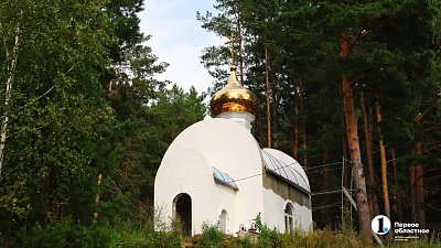 Часовня в Слюдоруднике обрела купол и крест