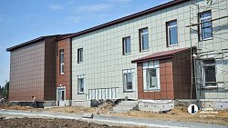 В Пластовском округе достраивают корпус школы-интерната и развивают здравоохранение