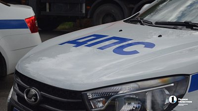 На Свердловском проспекте в Челябинске произошла авария с переворотом