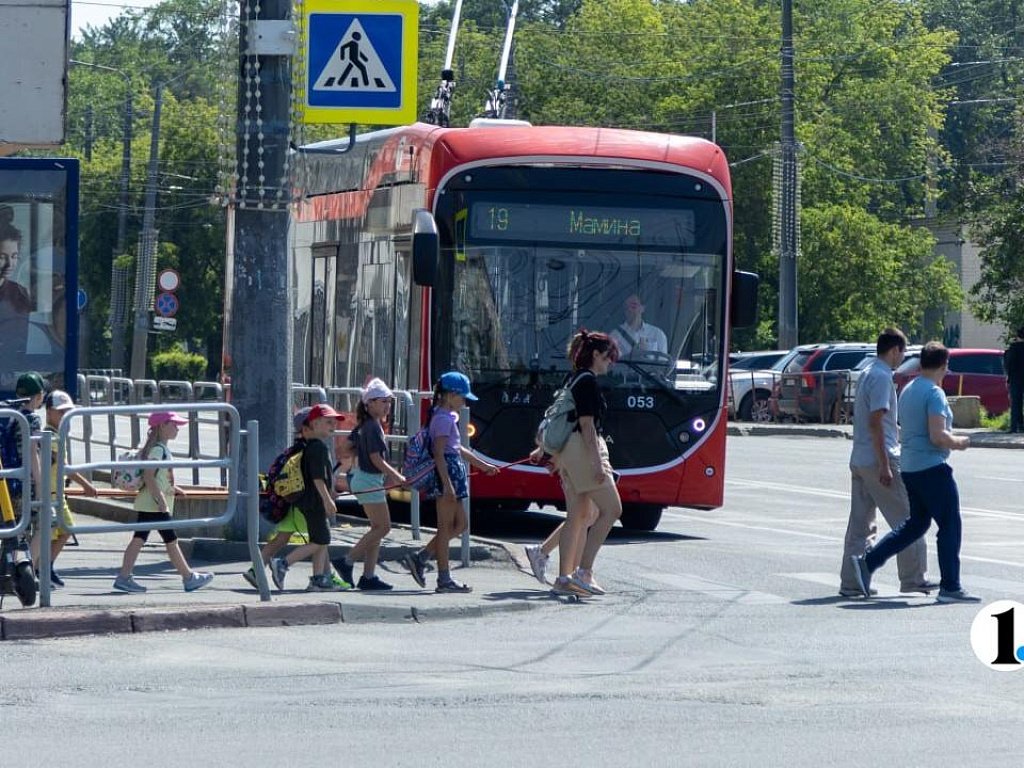 Челябинские приставы вернули ребенка, которого отец прятал в чужой квартире