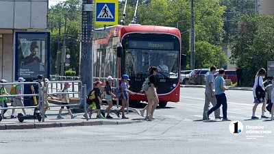 Челябинские приставы вернули ребенка, которого отец прятал в чужой квартире