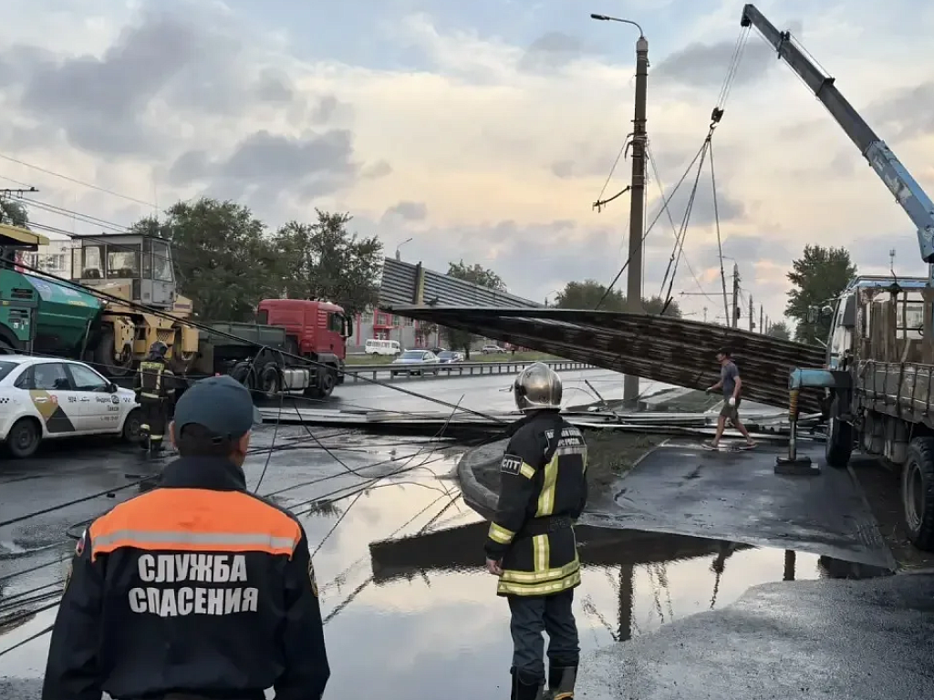 Три челябинских поселка остались без света из-за урагана