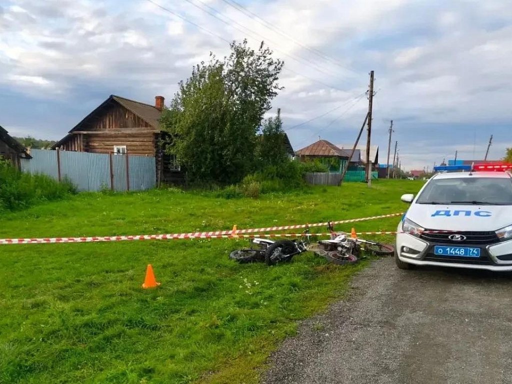 Два подростка на питбайках пострадали в ДТП в Челябинской области