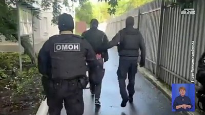 В Челябинске мужчина украл золотые браслеты