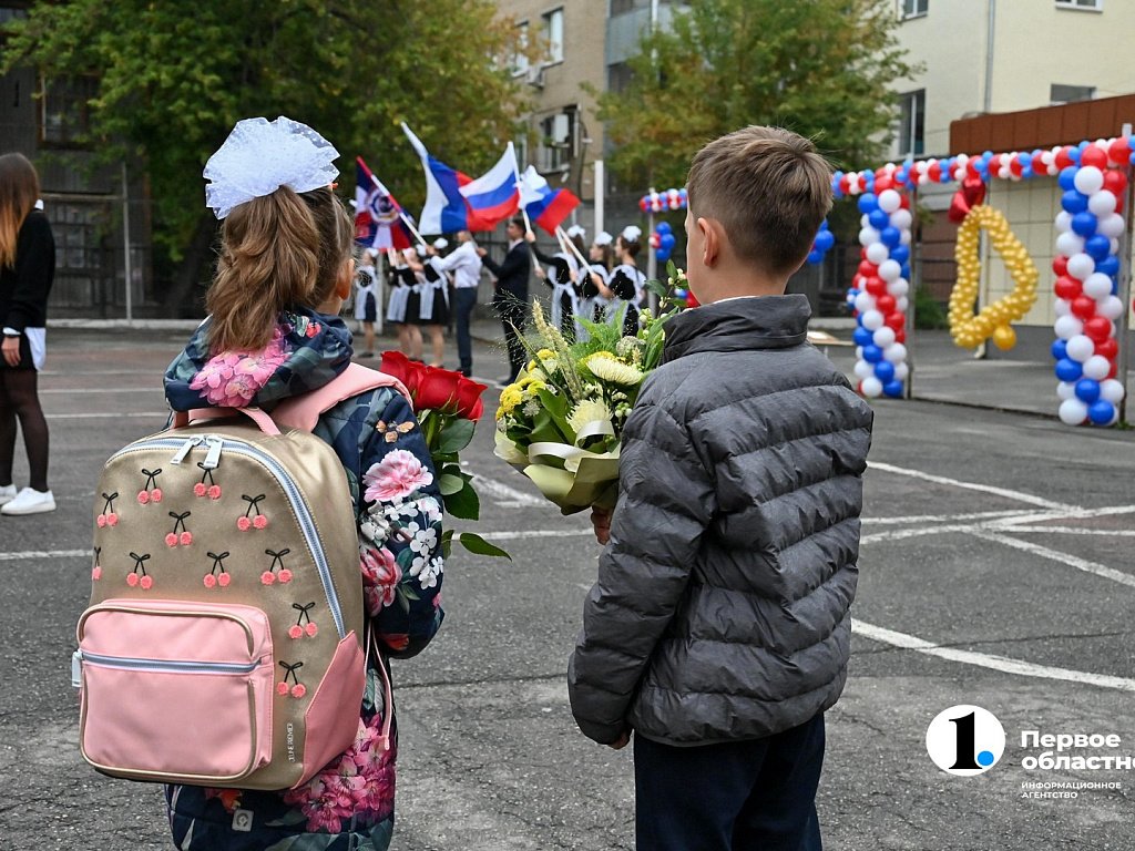 Роспотребнадзор назвал безопасный вес школьного ранца