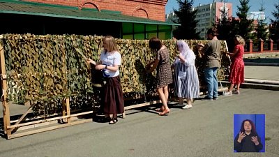 В мечети и православном храме Копейска плетут сети для бойцов