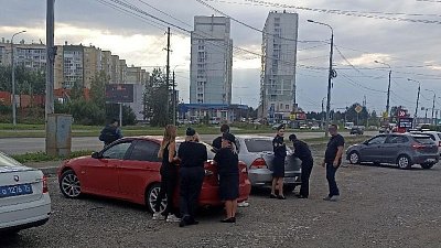 Приставы арестовали 45 автомобилей за вечер на выезде из Челябинска