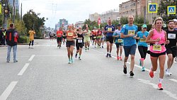 Более 6 тысяч любителей бега вышли на старт Челябинского марафона — 2026