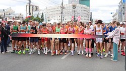 Более 6 тысяч любителей бега вышли на старт Челябинского марафона — 2026