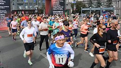 Более 6 тысяч любителей бега вышли на старт Челябинского марафона — 2026