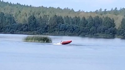 Лодка без шкипера на Миасском пруду напугала очевидцев