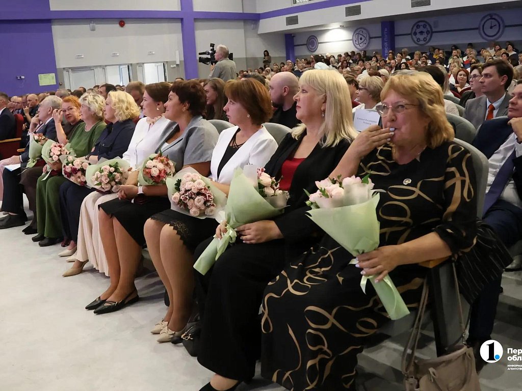 Лучших педагогов Челябинской области наградили в Магнитогорске