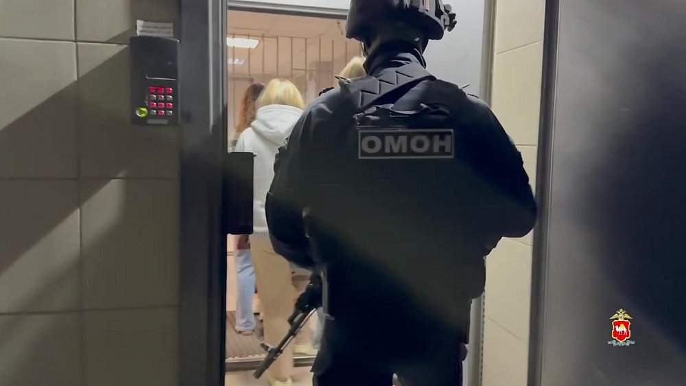 Пять сотрудниц спа-салона доставили в полицию после рейда в Магнитогорске