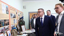 Алексей Текслер 1 сентября побывал на линейке в школе № 68 имени Е. Н. Родионова