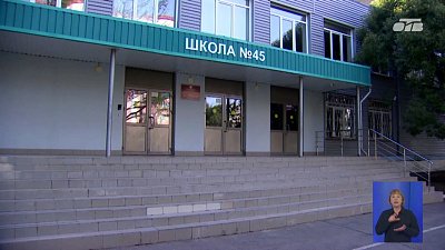 Глава Челябинска поздравил школьников