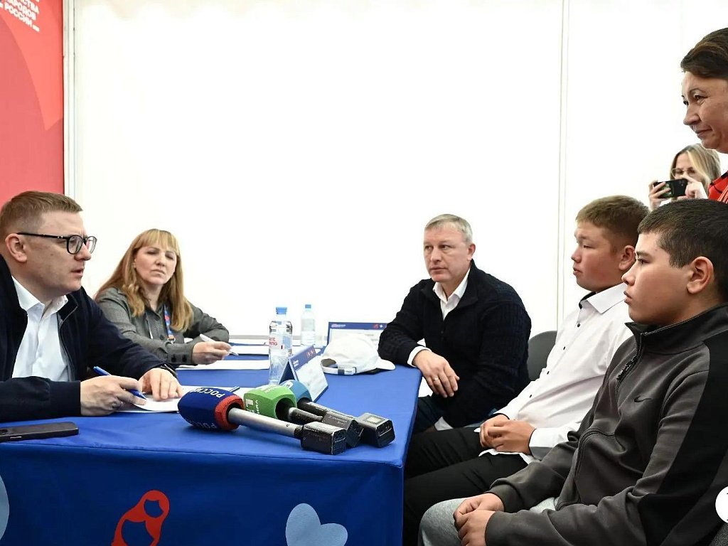 Алексей Текслер оценил развитие Аргаяшского округа и провел прием граждан