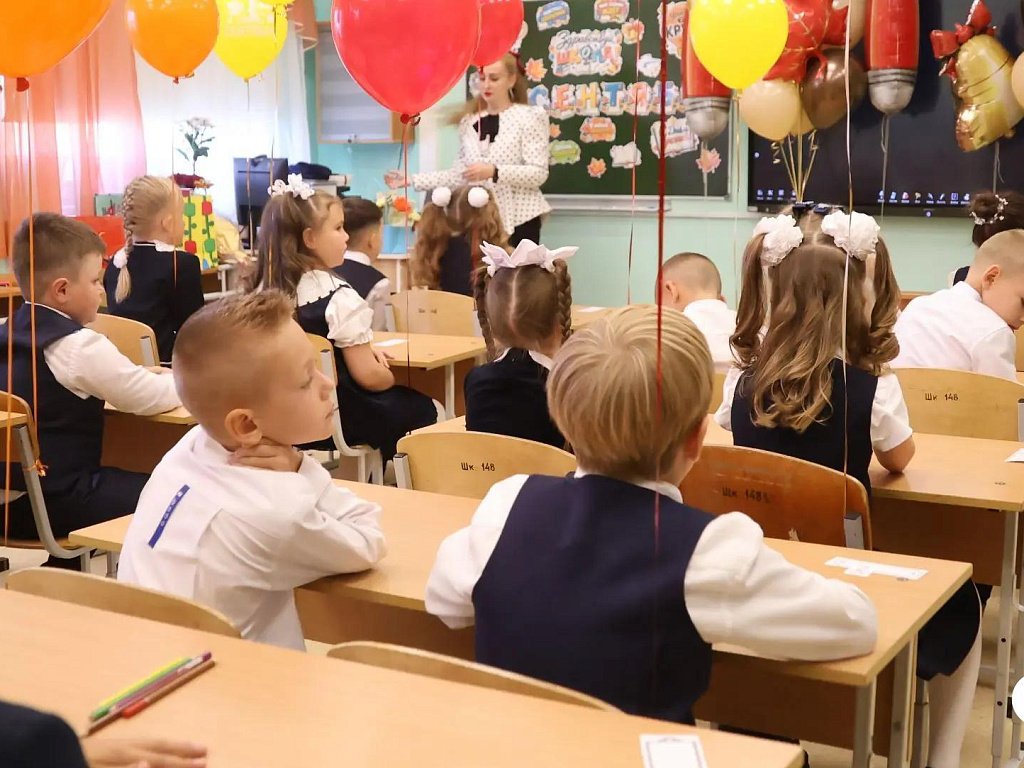 Ребенок плачет перед школой: учитель из Челябинска назвала три условия поддержки