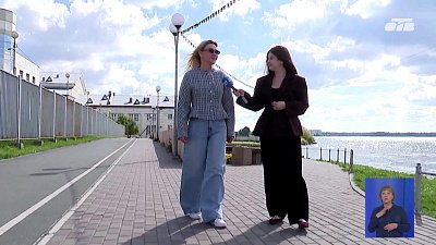 Художник телеканала ОТВ Наталья Гертус готовится к «Параду моды» в Челябинске