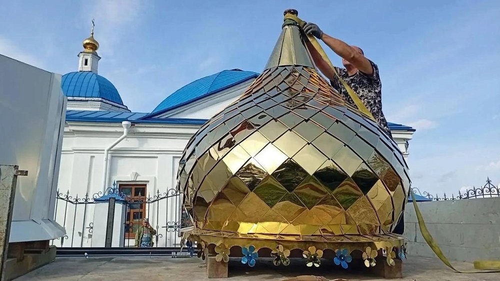 Купол для поврежденного ураганом храма доставили в Большой Куяш