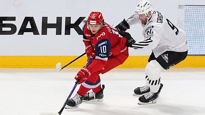 «Локомотив» открыл чемпионат КХЛ разгромной победой над «Трактором»