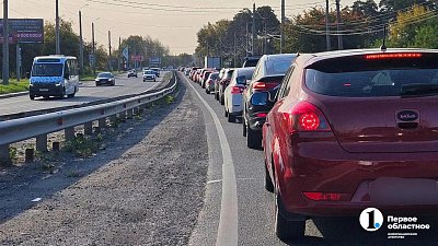 На Свердловском тракте в Челябинске из‑за ДТП образовалась 4‑километровая пробка
