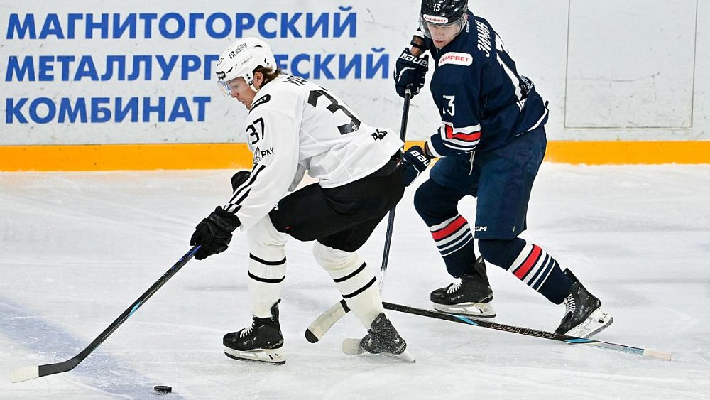 Хет-трик Кадышева помог «Магнитке» разгромить «Челмет» в чемпионате ВХЛ