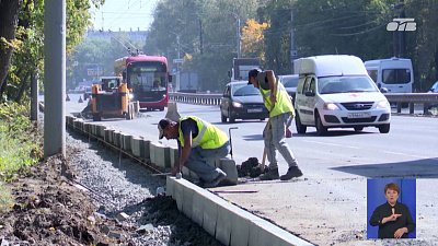 В Челябинске продолжается сезон дорожных работ