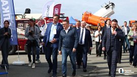 На выставку «СпецМашЭкспо-2026» под Челябинском привезли 100 видов машин
