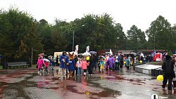 Первоклашки Челябинска прошли парадом в честь 290‑летия города